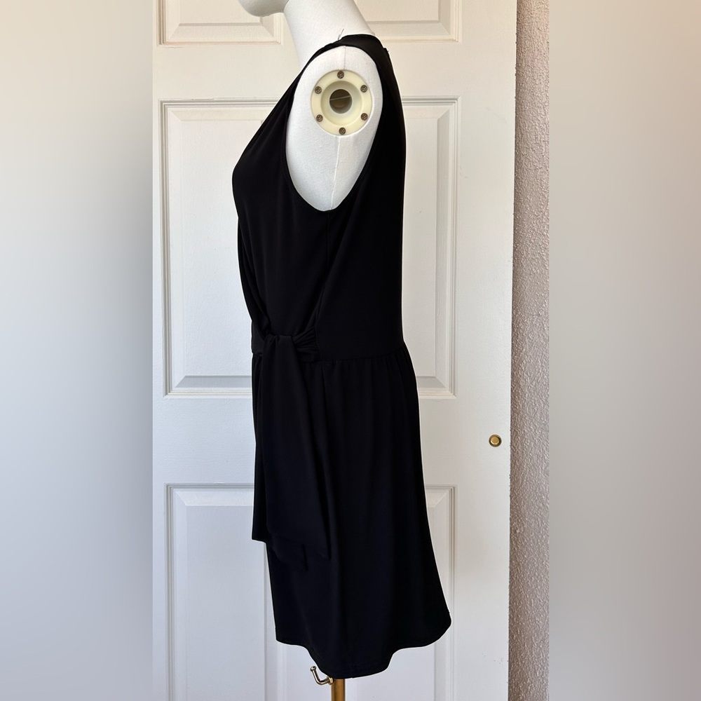 Nik and Nash Women’s Faux Wrap Top Romper Size Medium‎ - Picture 3 of 8
